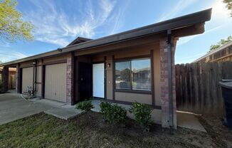 Fully Renovated 2-Bedroom Home with Spacious Layout in Prime Fair Oaks Location