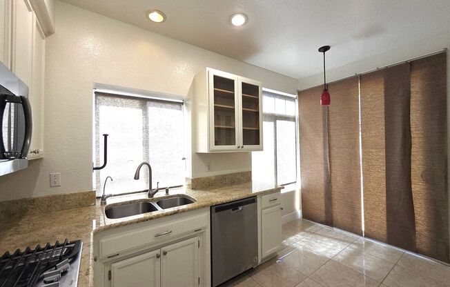 Scripps Ranch Townhome in Campton