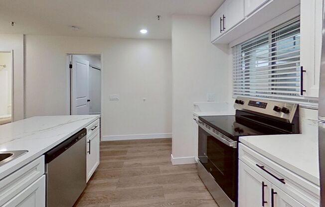 2 beds, 2 baths, 920 sqft, $2,595, Unit 209