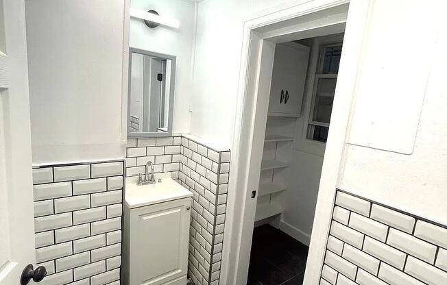 267 W Runyon St # 1