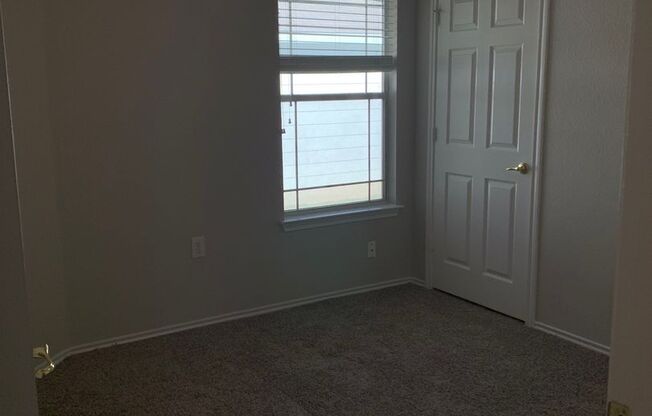 3 beds, 2 baths, $1,750