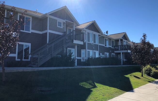 2 beds, 2 baths, $2,400, Unit Unit A