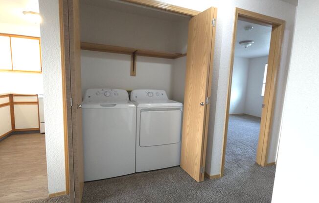 2 beds, 1 bath, 875 sqft, $1,295, Unit 127-78