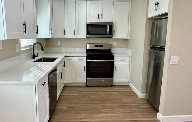 Newly Remodeled 2 Bed/1 Bath Escondido **Move In Special**