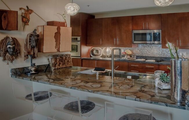 2 beds, 2.5 baths, $4,700