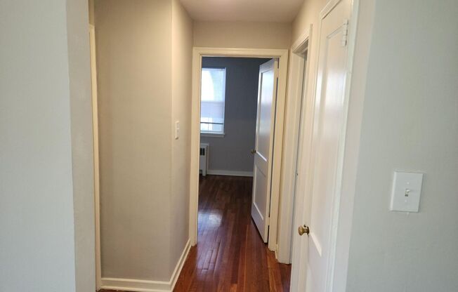 2 beds, 1 bath, 897 sqft, $2,385, Unit A-15