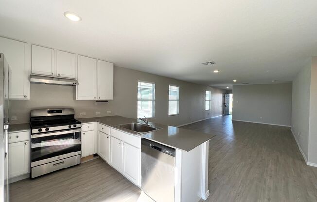 Beautiful 3/2 located in Marion, Tx