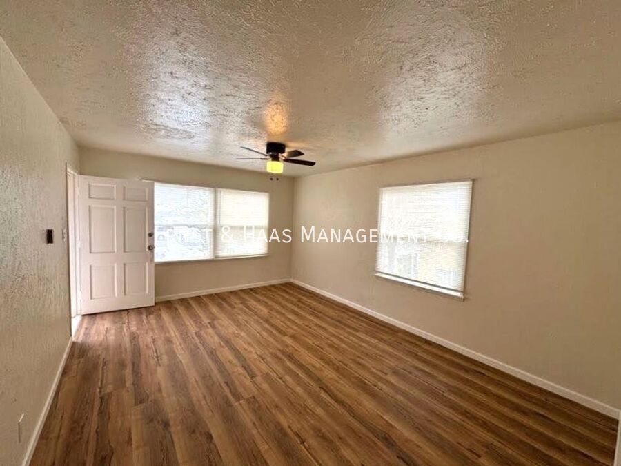 932 GARDENIA AVE