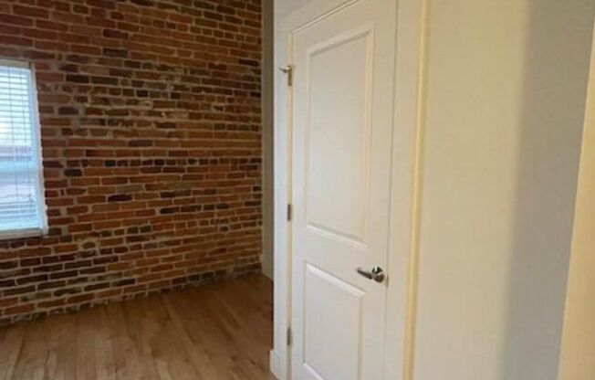 1 bed, 1 bath, 465 sqft, $1,275, Unit Apt 229