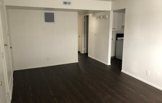 2 beds, 1 bath, 880 sqft, $1,195, Unit 5935B