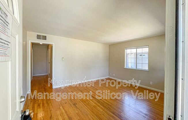 865 867 N 15 ST