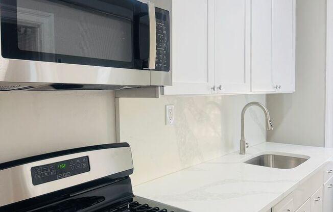 Stunning Building 1bed/ 1bath unit available.