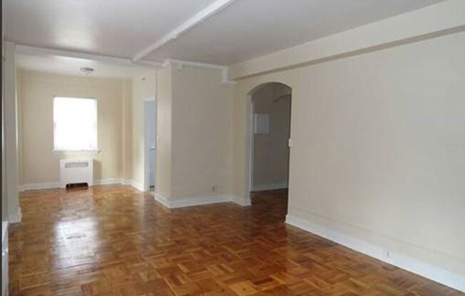 2 beds, 1 bath, 623 sqft, $1,100, Unit B84