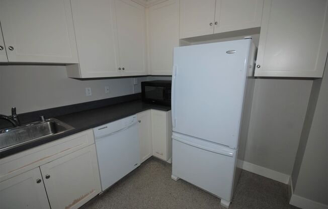 Studio, 1 bath, 485 sqft, $2,150