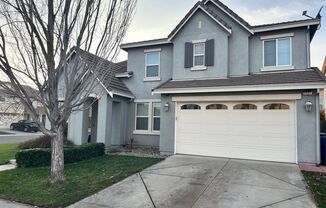 Beautiful Large 4 Bedroom/3 Full Bath Modesto