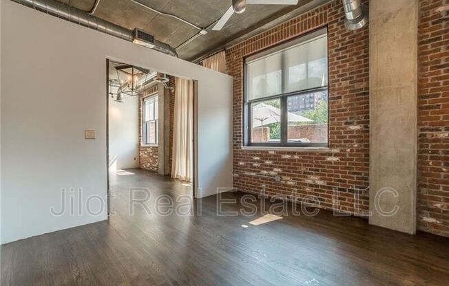 3235 Roswell Rd NE