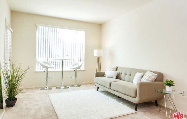 2 beds, 2 baths, 1,042 sqft, $3,200, Unit 115