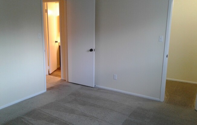 2 beds, 1 bath, 830 sqft, $1,349, Unit 135