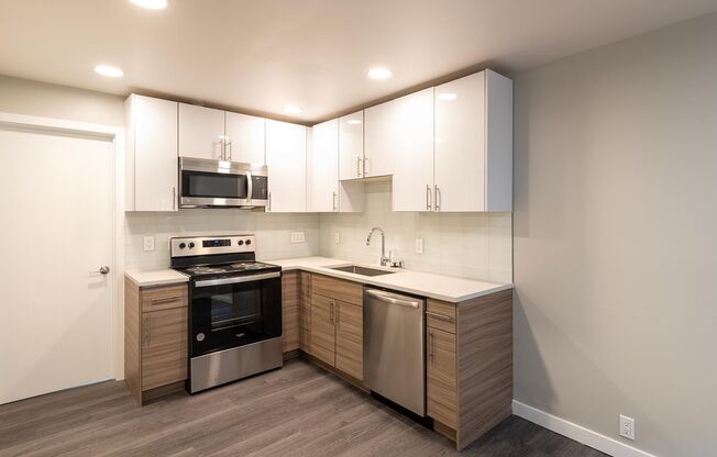 2 beds, 1 bath, 490 sqft, $1,742, Unit 102