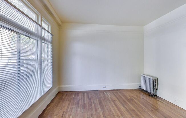 1112 LARKIN ST
