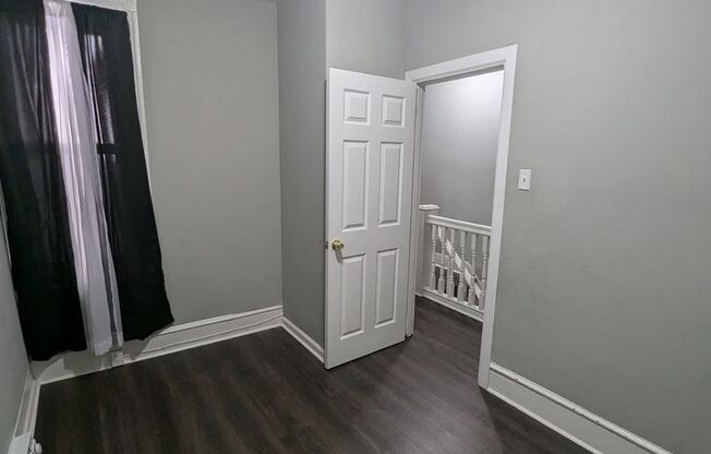 3 beds, 1 bath, $1,250