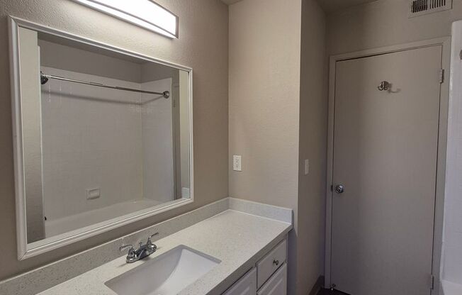 2 beds, 1 bath, $1,900, Unit 9