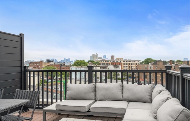 2 beds, 2 baths, 1,009 sqft, $4,100, Unit 301