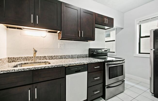 2 beds, 2 baths, 1,000 sqft, $2,550, Unit 409