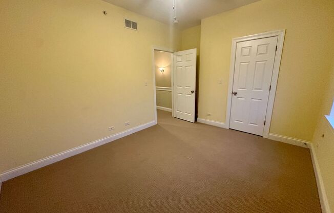 2 beds, 2.5 baths, $2,800, Unit # 9