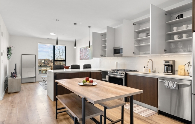 1 bed, 1 bath, 570 sqft, $3,300, Unit 504