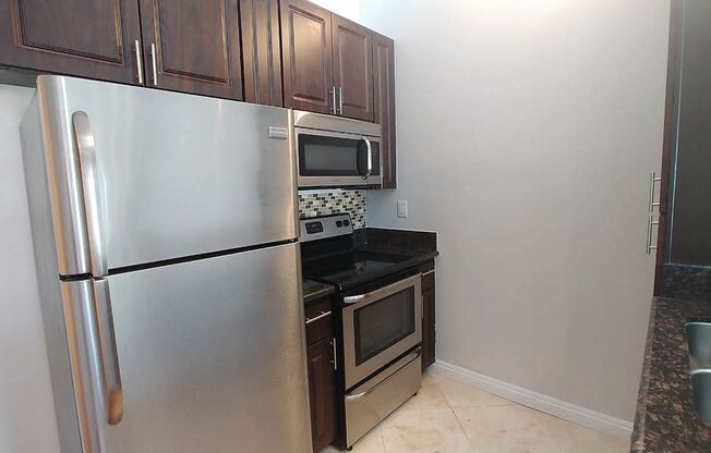 2 beds, 1 bath, 925 sqft, $2,850, Unit 307