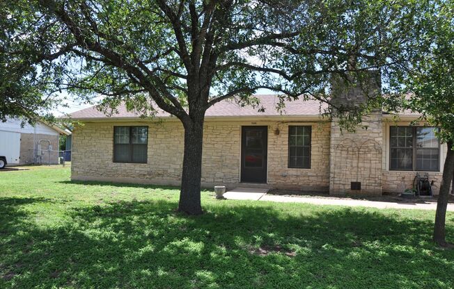 2 Bedroom 1 Bath 1 Car Garage in Heart of Pflugerville