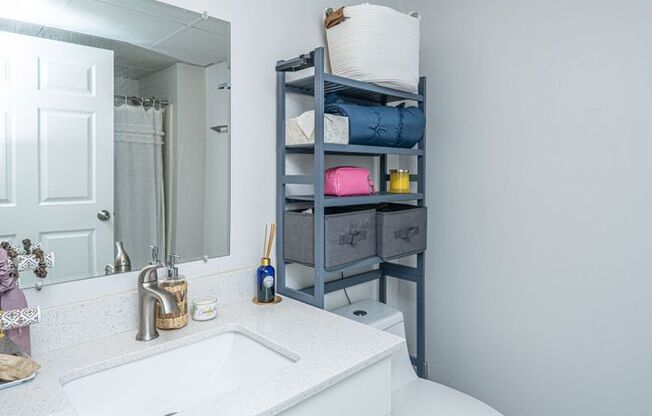 3 beds, 2 baths, 1,100 sqft, $2,400, Unit 318