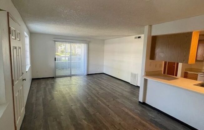 2 beds, 2 baths, 1,027 sqft, $1,450, Unit 71