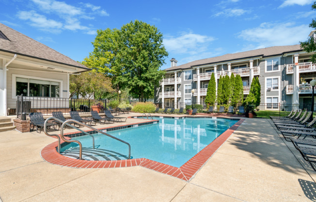2 beds, 1 bath, 1,056 sqft, $2,084, Unit 13-104