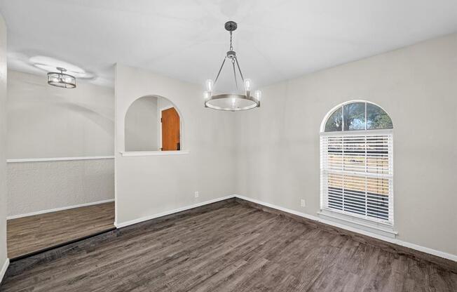 4 beds, 2 baths, 2,019 sqft, $2,450