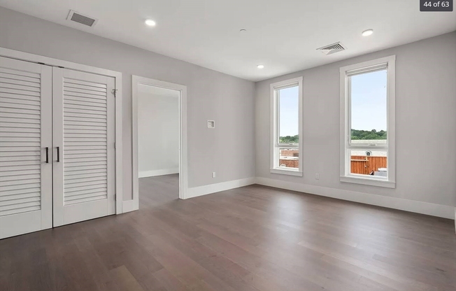 2 beds, 2 baths, 870 sqft, $3,350, Unit 410