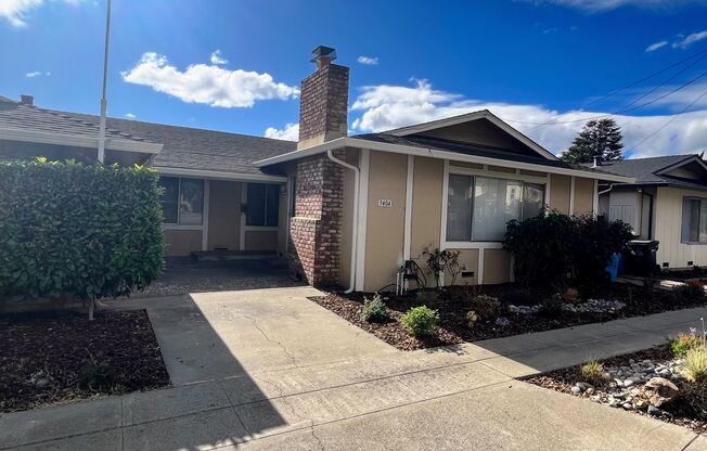 3 BD/2 BA Duplex in Santa Clara - Newly Renovated with Modern Amenities