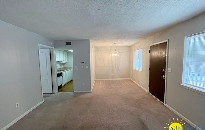 1 Bedroom Ground Floor Unit in Niceville!
