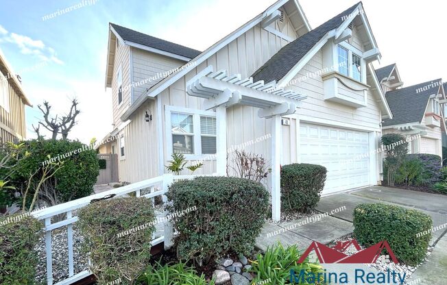 Near Walking Trails and Glen Cove Waterfront-Waterview Large Balcony & Walk-In Shower, Walk-In Closet