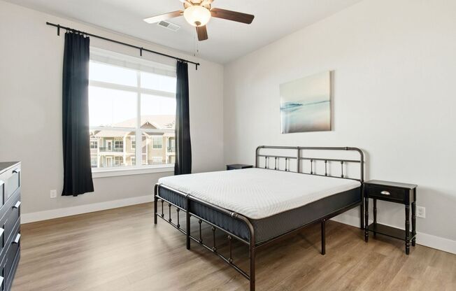 3 beds, 2 baths, $1,995, Unit APARTMENT 307