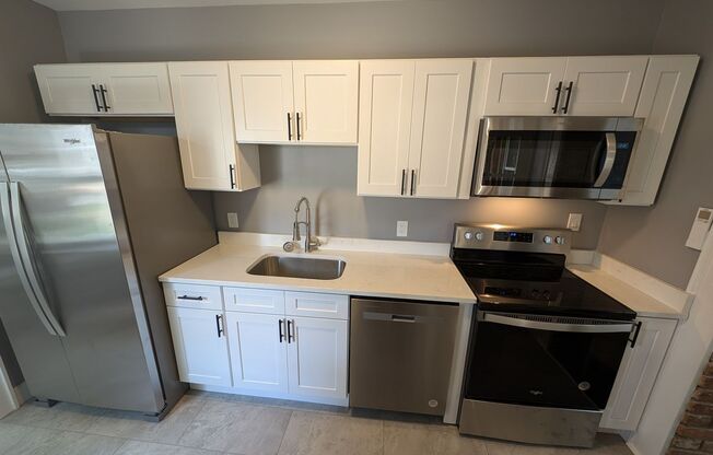 1 bed, 1 bath, 800 sqft, $1,395, Unit 1 North