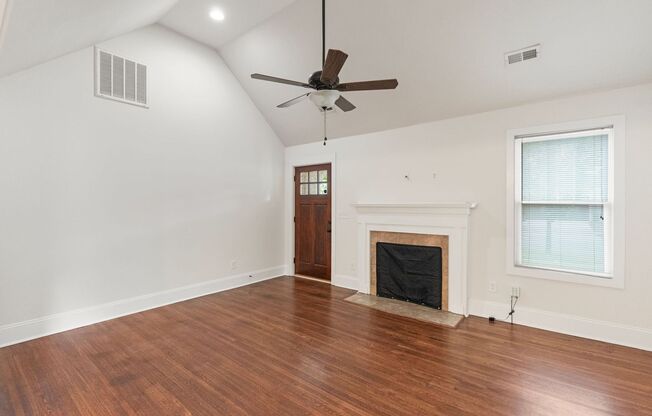 2130 CHESTERFIELD AVE