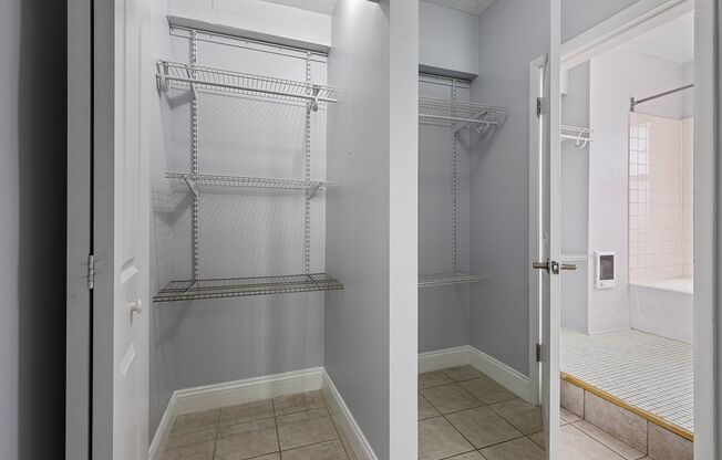 1 bed, 1 bath, 408 sqft, $1,795, Unit 906