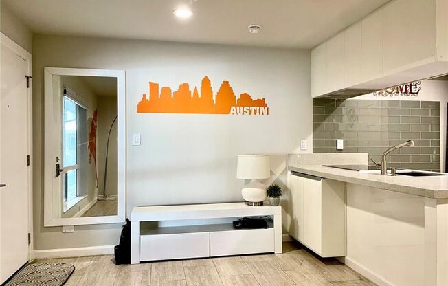 Sterling Crest #D107