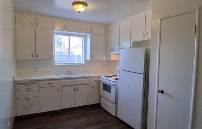 1315 N Garden