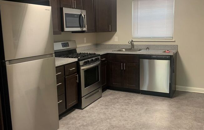 2 beds, 1 bath, 756 sqft, $2,225, Unit 266B
