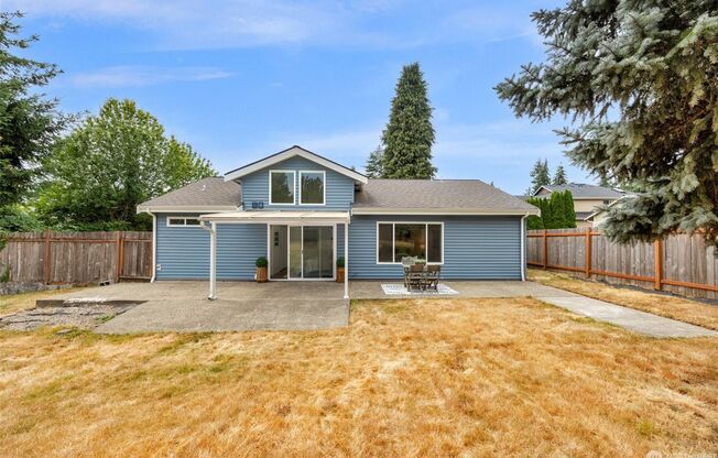 3 beds, 3 baths, $3,795