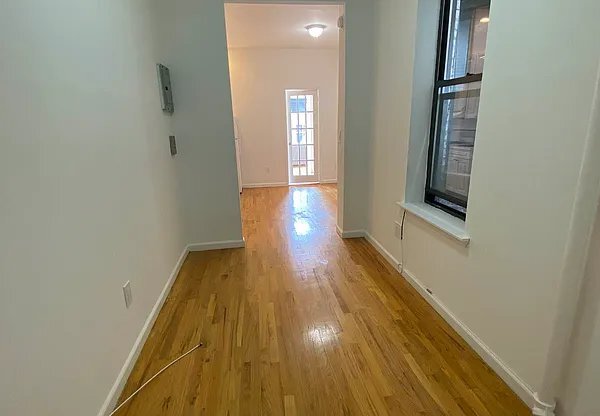 247 E 62 ST