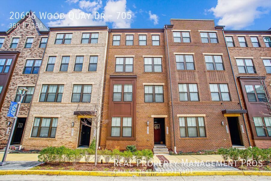 20696 WOOD QUAY DR